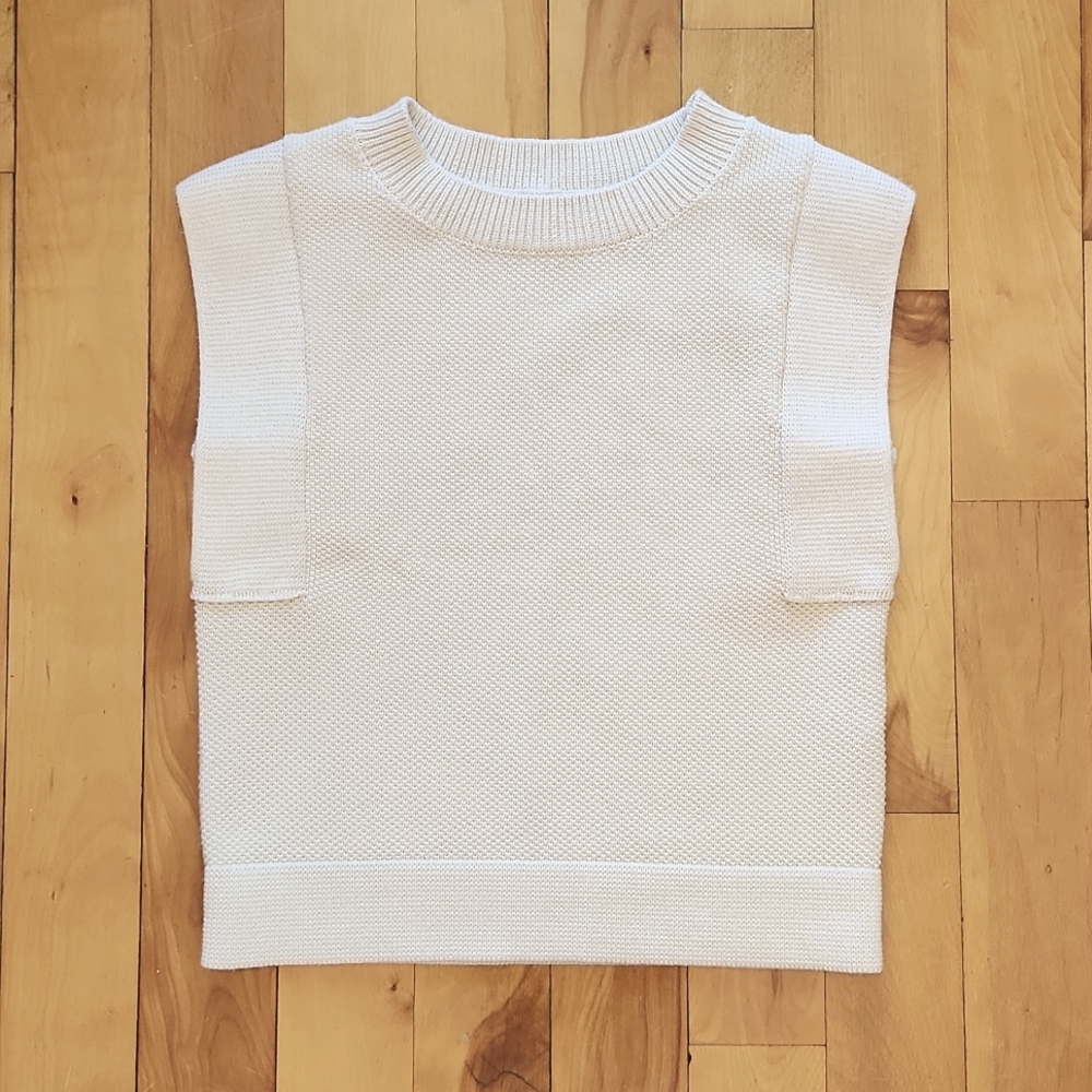 Banana Republic Cream Muscle Tee